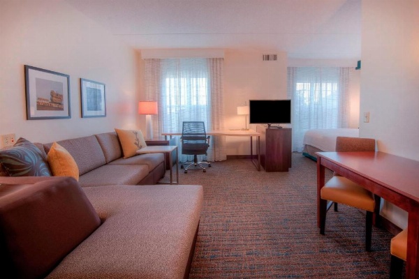 Residence Inn by Marriott Raleigh Crabtree Valley image 8